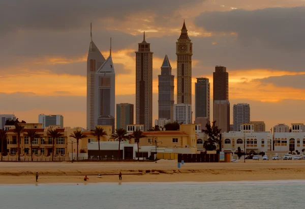 Torres altas de Sheikh Zayed Road em Dubai, Emirados Árabes Unidos — Fotografia de Stock