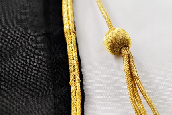 A bisht ist ein traditionelles arabisches Kleidungsstück für Männer — Stockfoto