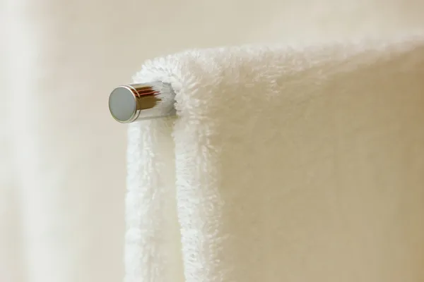 Verwarmd handdoekenrek — Stockfoto