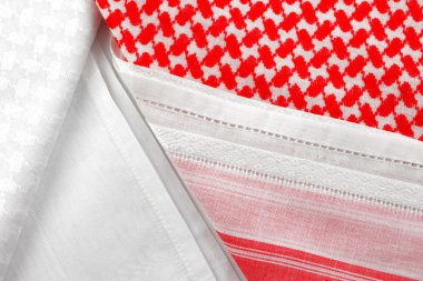ghutrah olarak da bilinen keffiyeh Arapça eşarp gibi headdress için verilen isim olan.