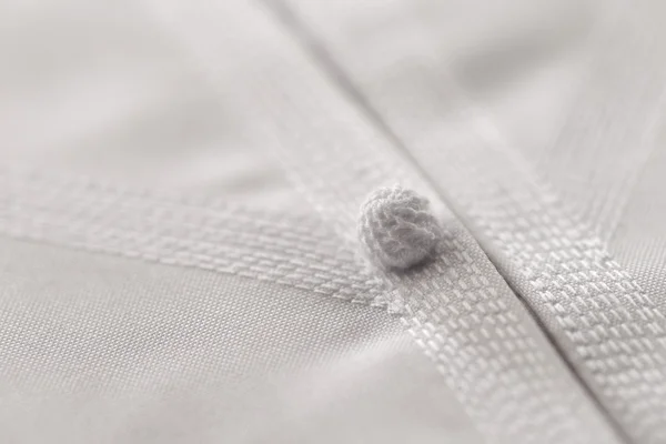 Un deshielo o kandura es una prenda de longitud de tobillo, generalmente usada por hombres en países árabes. — Foto de Stock