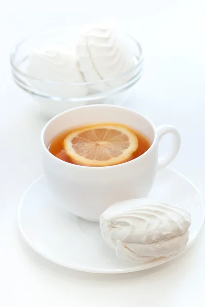 Zephyr and tea with a lemon — Stock Photo, Image