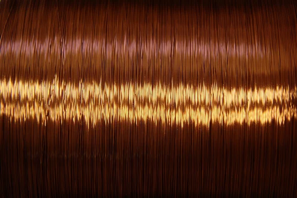 O fio esmaltado de cobre na bobina . — Fotografia de Stock