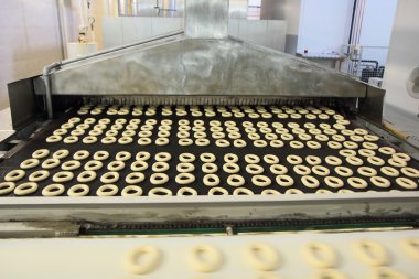 boşlukları konveyör üzerine hamur.