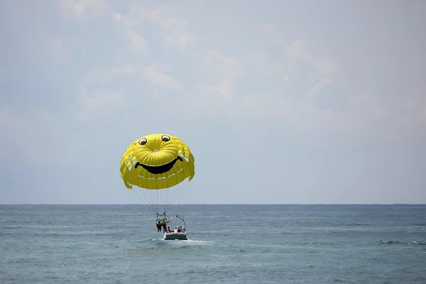 Volo al paracadute . — Foto Stock