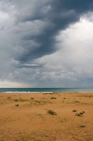 Strand na een onweer — Stockfoto