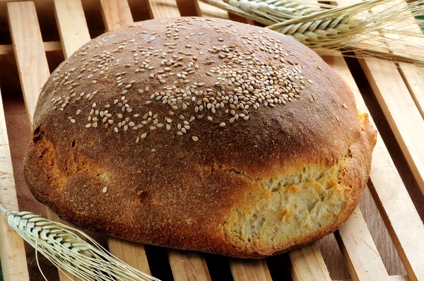 Laib Brot und Ohr — Stockfoto