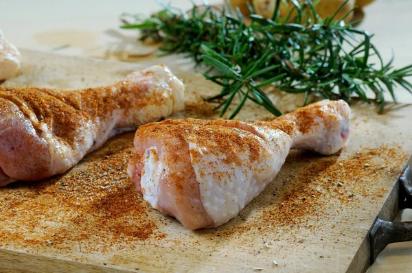 Chicken with rosemary — Stock Photo, Image