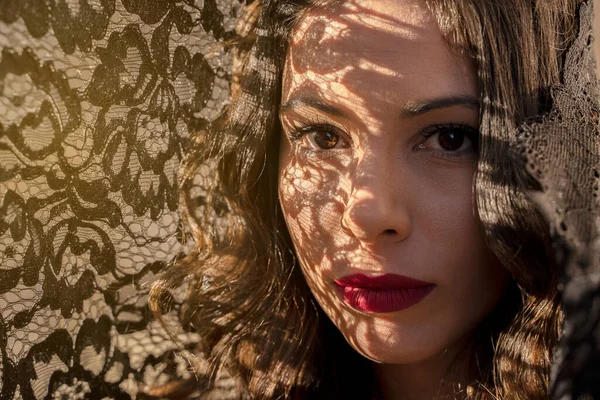Портрет Очаровательной Сицилийской Женщины Черном Кружеве — стоковое фото
