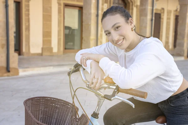 Smiling Sicilian Girl Bicycle Sicily — Stock Photo, Image