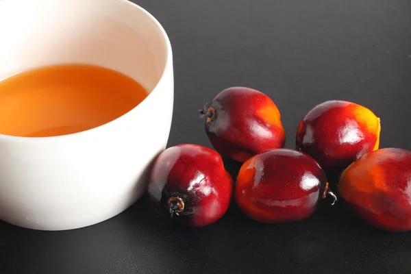 Aceite de palma y aceite de cocina — Foto de Stock