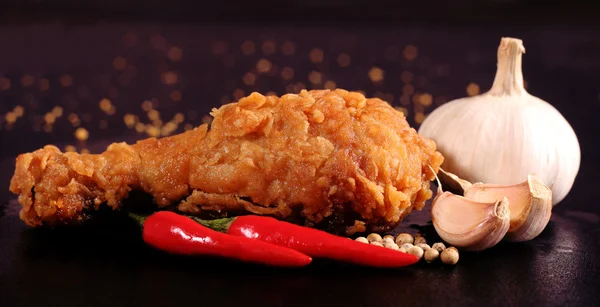Stekt kyckling — Stockfoto