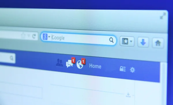 Facebook の新しいアクティビティとメッセージ — ストック写真