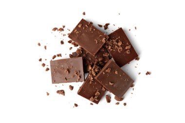 kıyılmış çikolata izole üzerinde beyaz arka plan.