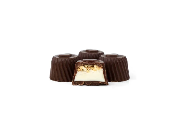 Dulces Chocolate Con Turrón Nueces Aisladas Sobre Fondo Blanco —  Fotos de Stock
