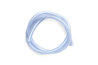 Beyaz arkaplanda şeffaf hortum izole edildi.