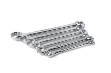 Çelik anahtarı üzerinde izole beyaz arka plan.