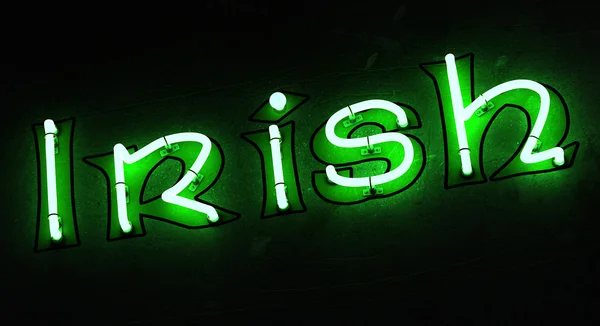 İrlandalı yeşil neon içinde — Stok fotoğraf