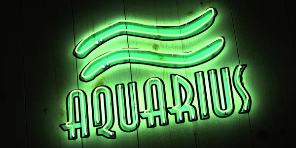 Aquarius Zodiac Iniciar sesión Neon Letters —  Fotos de Stock