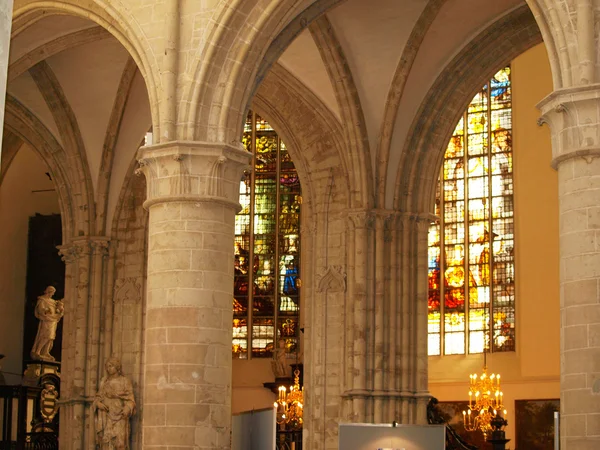 Innenraum der Kathedrale St. Michael und St. Gudula, Brüssel — Stockfoto