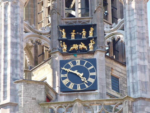 Clock in the tower Detail shot of the medieval city hall — Stock Photo, Image
