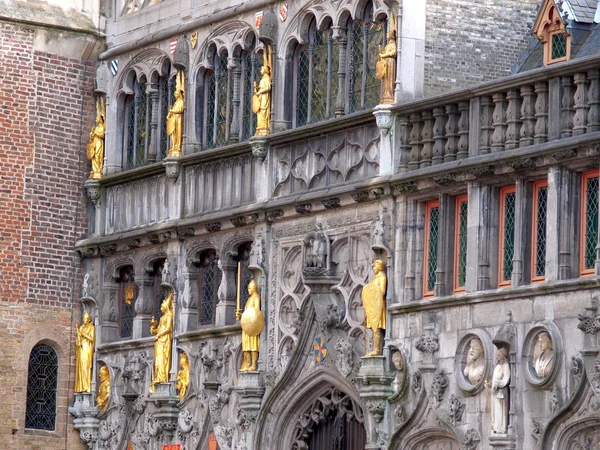 Nationale Basiliek van het heilig bloed in het oude centrum van Brugge — Stockfoto