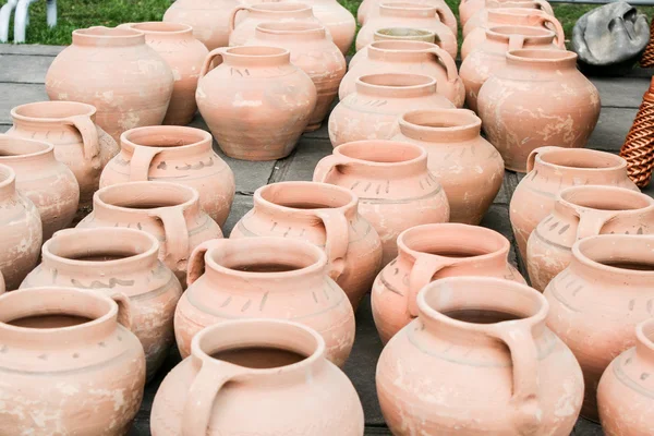 Many pitchers on the street road. Chisinau, Moldova — Stock Photo, Image