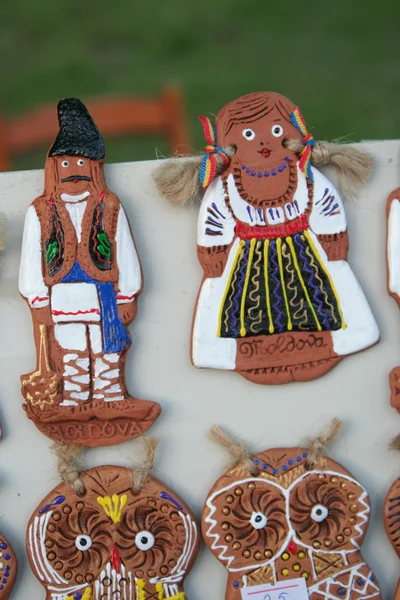 ulusal kostüm Moldova figürler