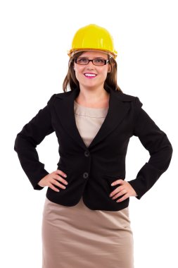 bir kask giymiş genç iş kadını