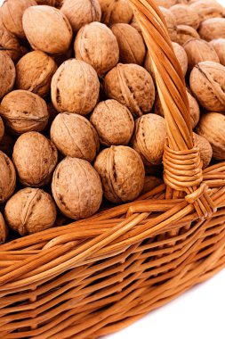 hasır sepet içinde ceviz