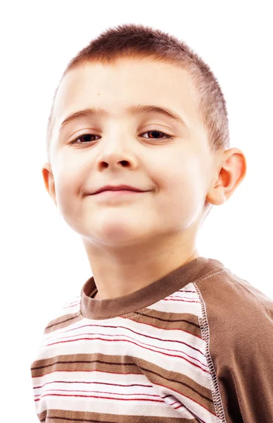 Nahaufnahme Porträt eines glücklichen liebenswerten kleinen Jungen — Stockfoto