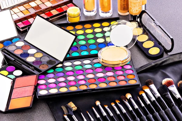 Professional makeup kit — Stock Photo, Image