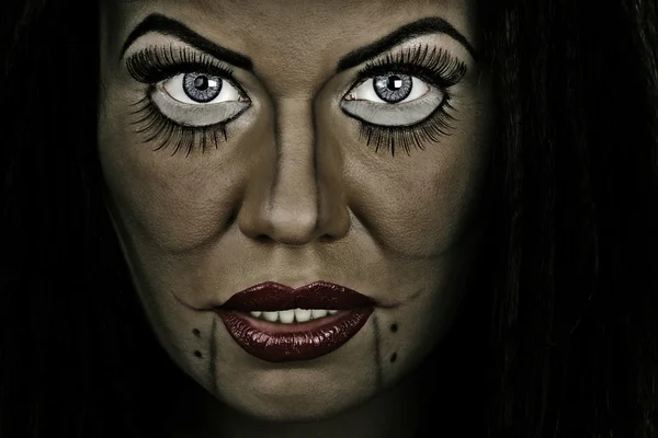 Frauengesicht mit kreativem Make-up — Stockfoto