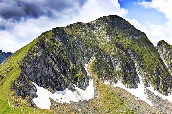 Bela paisagem de verão das montanhas Fagaras, Roménia — Fotografia de Stock