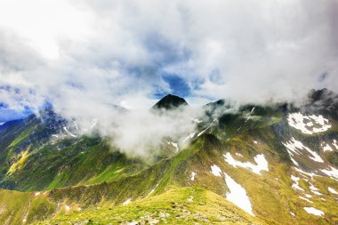 Güzel yaz peyzaj Fagaras Dağları