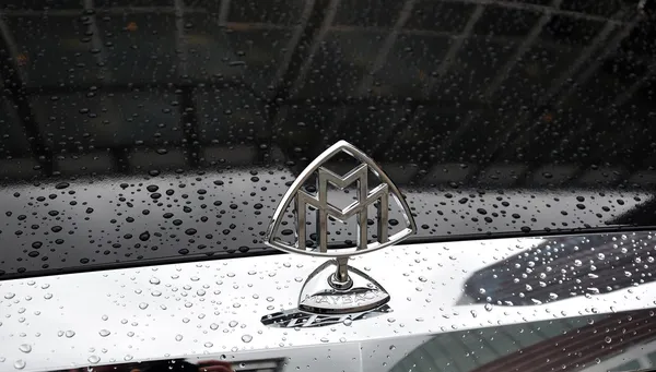 Mercedes Maybach sign. — Stock Photo, Image