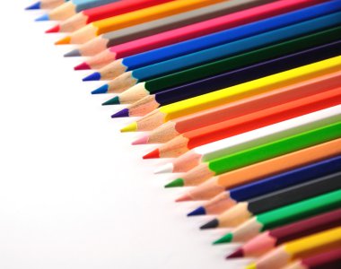 beyaz zemin üzerine pastel renkler