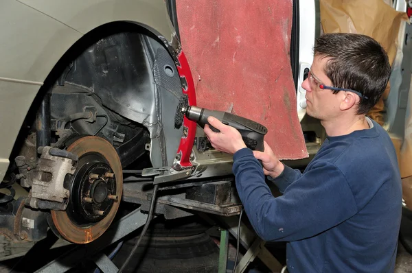 Werknemer uit de automobielsector lichaam. — Stockfoto