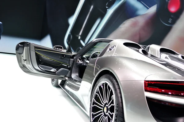 Prosche 918 spider hybrydowy na iaa 2013 — Zdjęcie stockowe