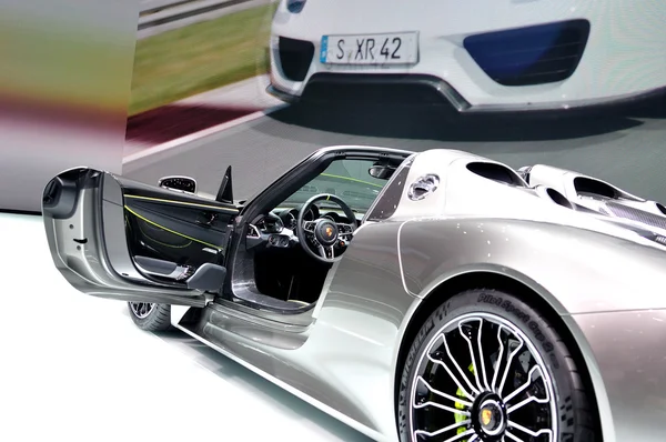 Prosche 918 spider hybrydowy na iaa 2013 — Zdjęcie stockowe