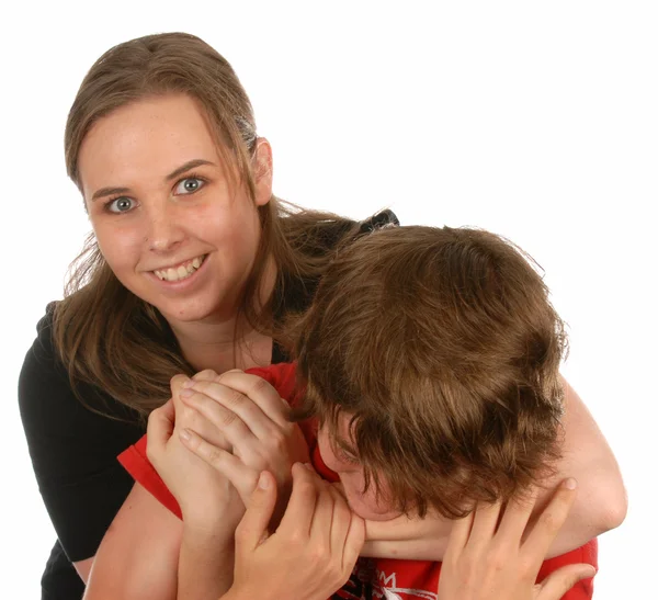 Broer en zus paardje rond — Stockfoto