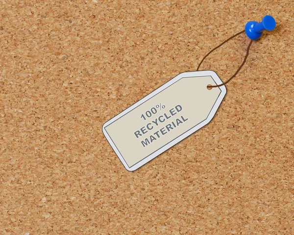 Ανακυκλωμένο υλικό ετικέτα που συνδέονται με το corkboard με αντίχειρα tac — Φωτογραφία Αρχείου