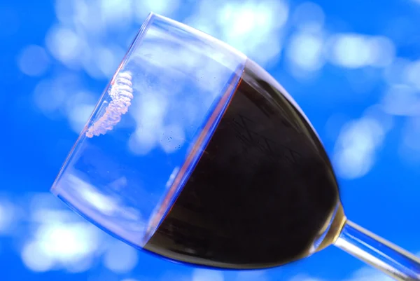 Κραγιόν στο άκρο του ποτήρι κρασί — Φωτογραφία Αρχείου