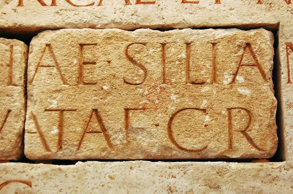 古代 capitalis ヒメタニシの手紙 — ストック写真
