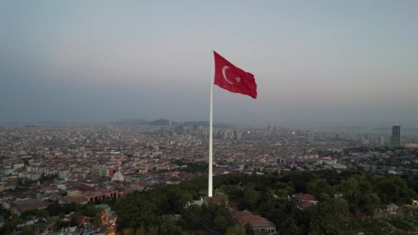 Flaga Turecka Stambuł, Turecka Flaga Widok z powietrza — Wideo stockowe