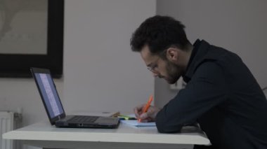 Öğrenci Bilgisayarı Çalışması