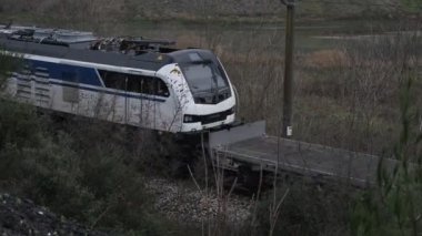 Tren geçerken