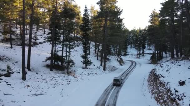 Sledování jízdy na sněhu — Stock video