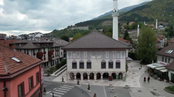 Alaca-Moschee aus der Luft — Stockvideo