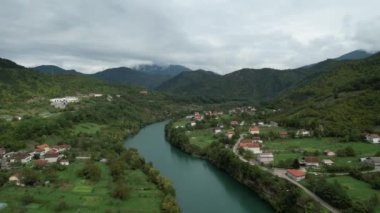 Neretva Nehri Kente Yakın 